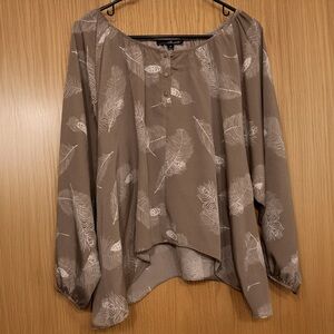 Willi Smith Brown Feather Print Blouse